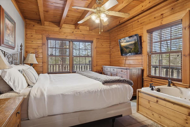 Room 3, Black Bearry Hill by Beyond Expectations, Sevier