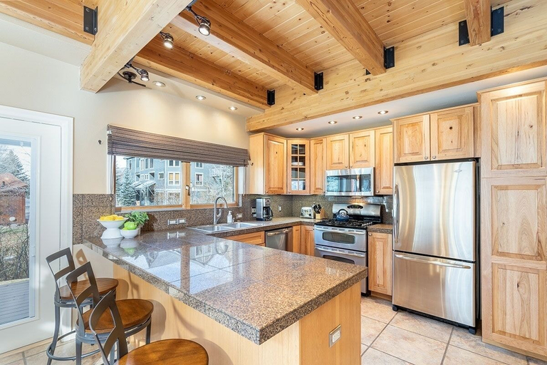Private kitchen 5, Viking Lodge Condos - Telluride Ski Resort, San Miguel