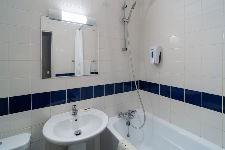 Bathroom 4, Carrington House Hotel, Bournemouth