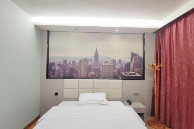 Bedroom 4, 7 xing Ge Business Hotel, Guilin