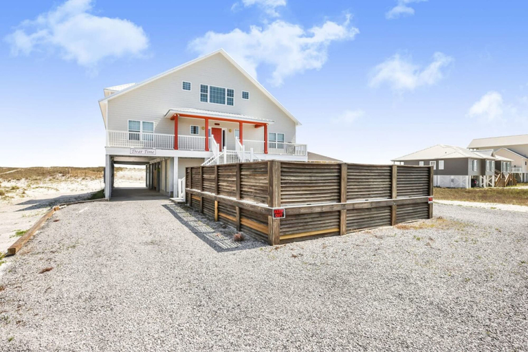 Room 2, Dear Time Beach House- 5 Bedrooms Elevator Sleeps 10 Private Pool, Baldwin