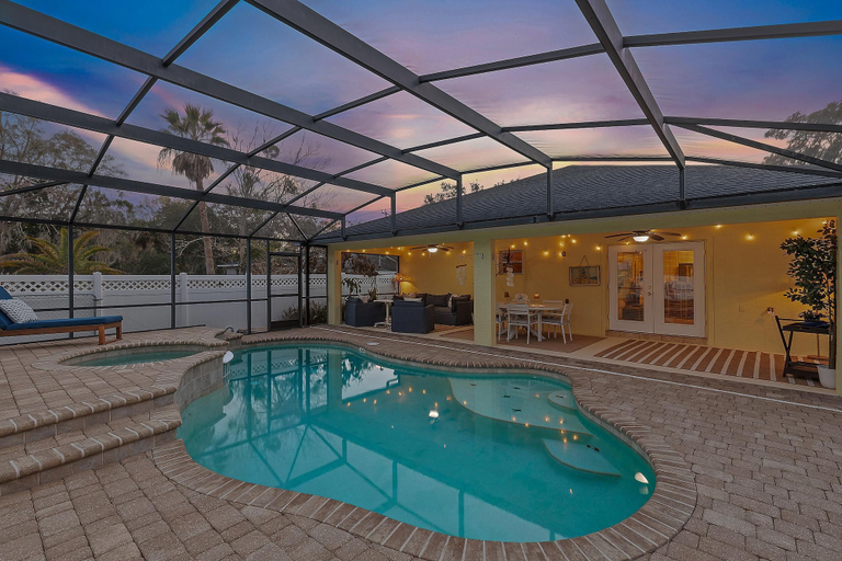 Pool 4, Sip of Sun, Volusia
