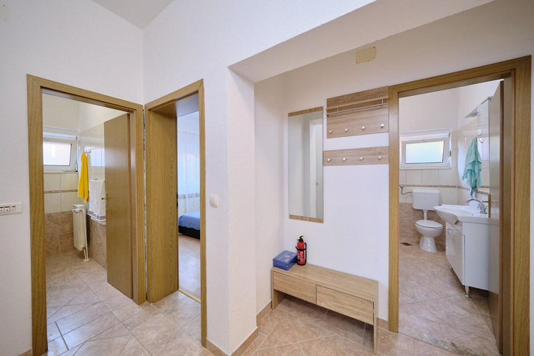 Bathroom 4, Villa Radun, Kaštela