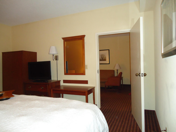 Bedroom 3, Hampton Inn Baltimore/Glen Burnie, Anne Arundel