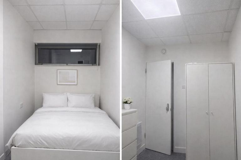 Bedroom 3, Douglas's House, Dublin