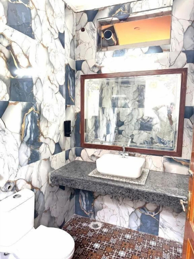 Bathroom 4, Fortune Home Service Apartment 1BHK E-30, Delhi