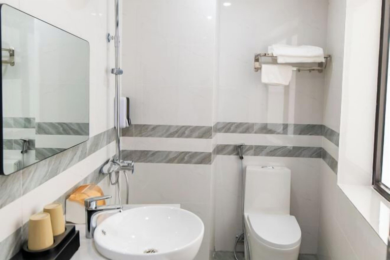 Bathroom, NHAT MINH HOTEL, Lạng Sơn