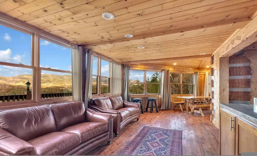Room 4, Secluded 7BR Mountain Escape on 7 Acres, Sevier