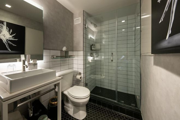Bathroom 4, Pestana CR7 Times Square, New York