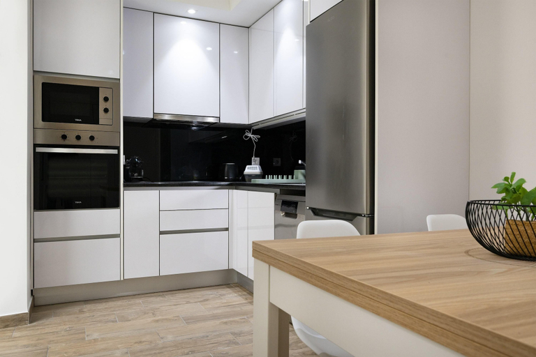 Private kitchen 5, Red Door Flat by Trip2Portugal, Figueira da Foz