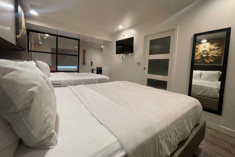 Bedroom 3, SureStay Plus Hotel by BW Tempe University, Maricopa