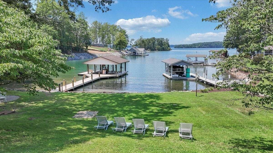 Exterior 3, Kelly Kove - Beach Area Sleeps 14, Private Dock, Pet Friendly, Pittsylvania