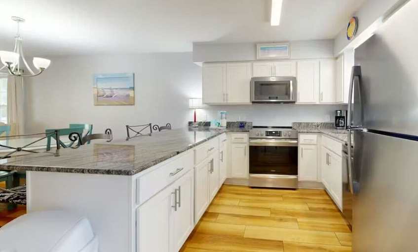 Private kitchen 2, Summer Lake 23, Walton