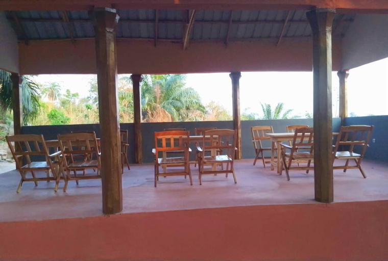 Food & Drinks, Lodge au paradis fleuri, Kloto