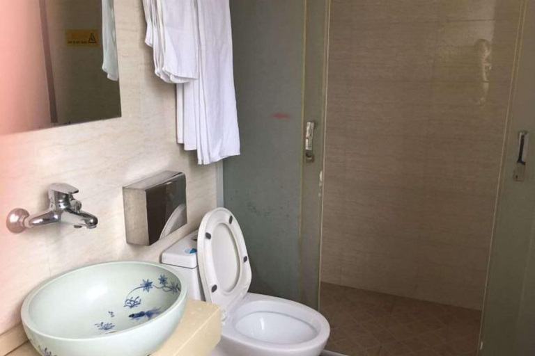 Bathroom 3, Keke Hotel, Shanghai