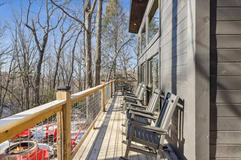 Room 2, Bearodise by Beyond Expectations With Hot Tub, Sevier