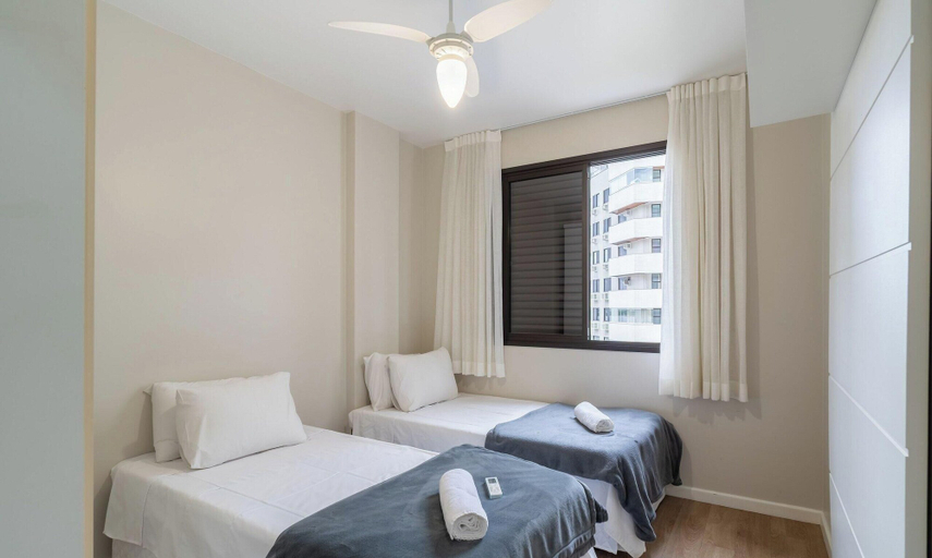 Room, Apartin a Building W/parking in Joao Paulo Boo0301, Florianopolis