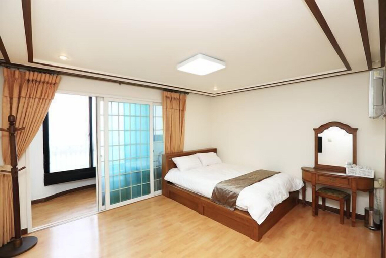 Room 1, seaview, Jeju