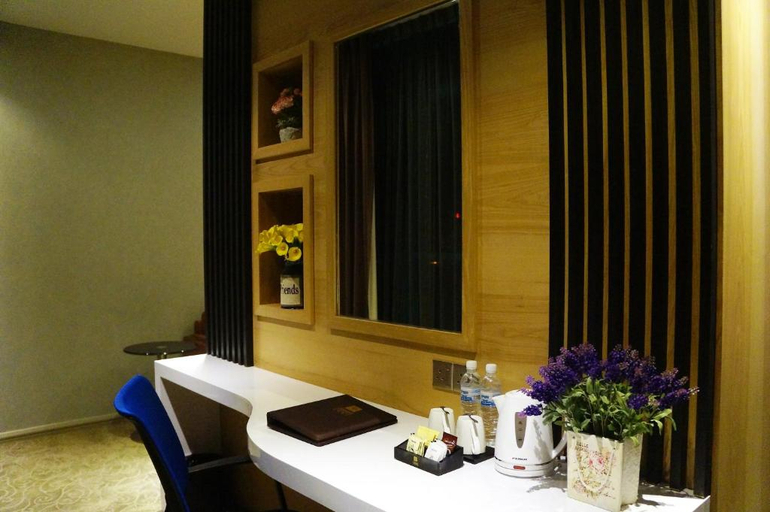 Bathroom 4, Greens Hotel & Suites Bintulu, Bintulu