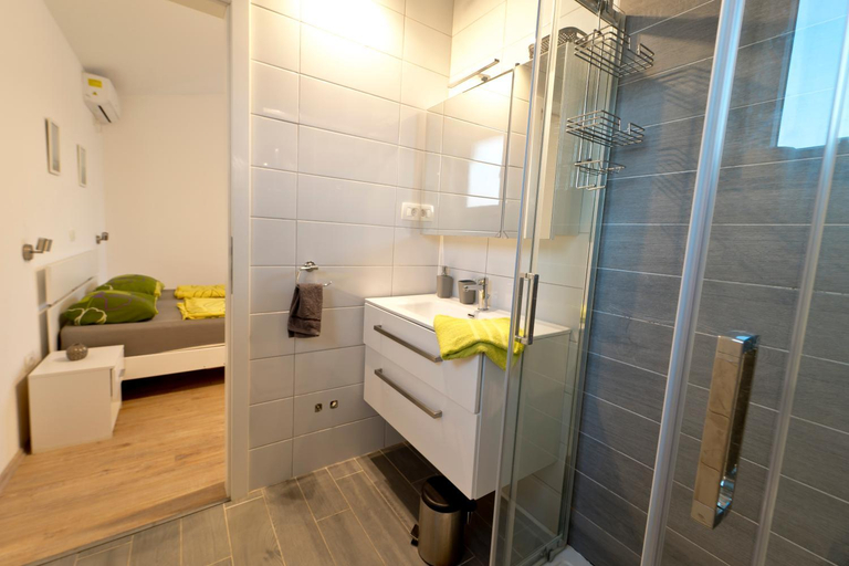 Bathroom 2, Villa Luka with private pool near Pula, Pula