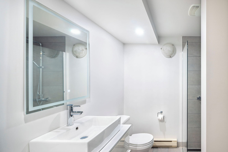 Bathroom 5, Clarion Pointe La Malbaie, Charlevoix-Est