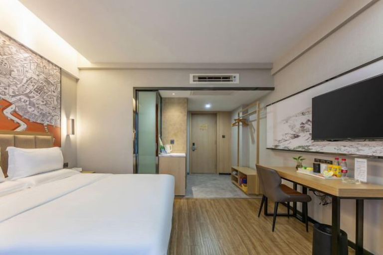 Bedroom 3, Minsheng Hotel, Yichang