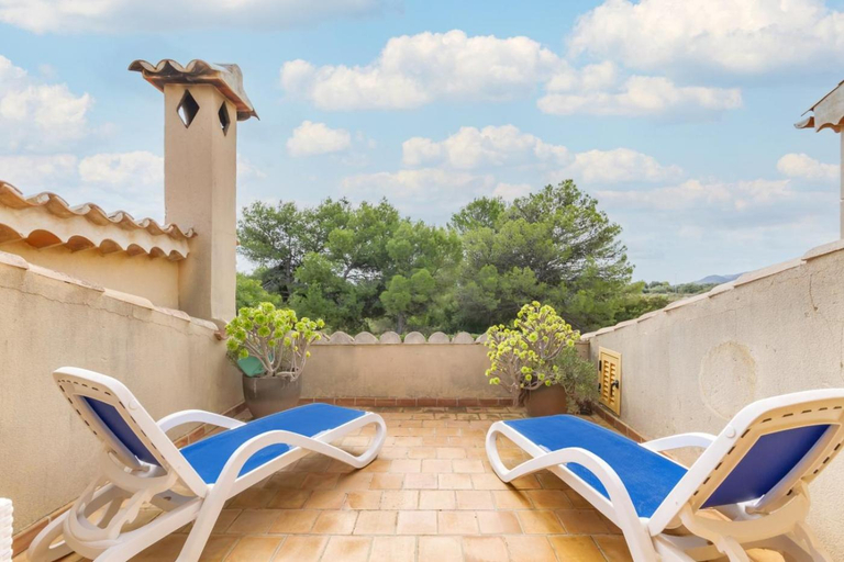 Others 4, Villa Llenaire, Baleares