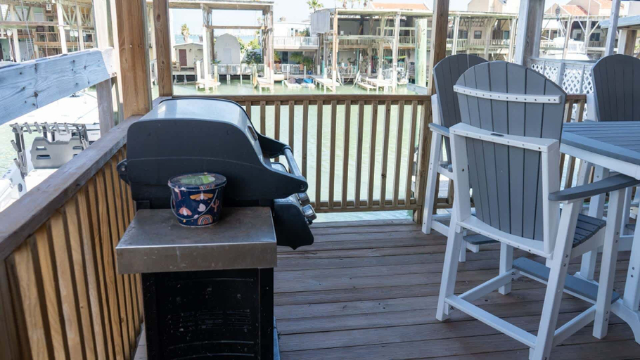 Outdoor dining 3, Channelfront - Dock - Fishing - Bbq - Deck 2 Bedroom Home, Cameron