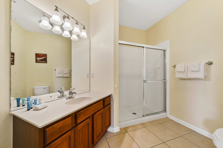 Bathroom 5, Spacious Vista Cay Condo, Close to Conv. Center, Orange