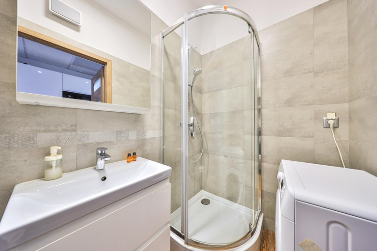 Bathroom 2, Prymasa Tysiaclecia 83A Free Garage by Perfect Apart, Warsaw