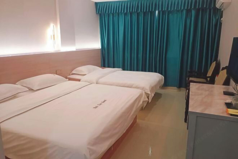 Bedroom 2, Jinghu Hotel, Huizhou