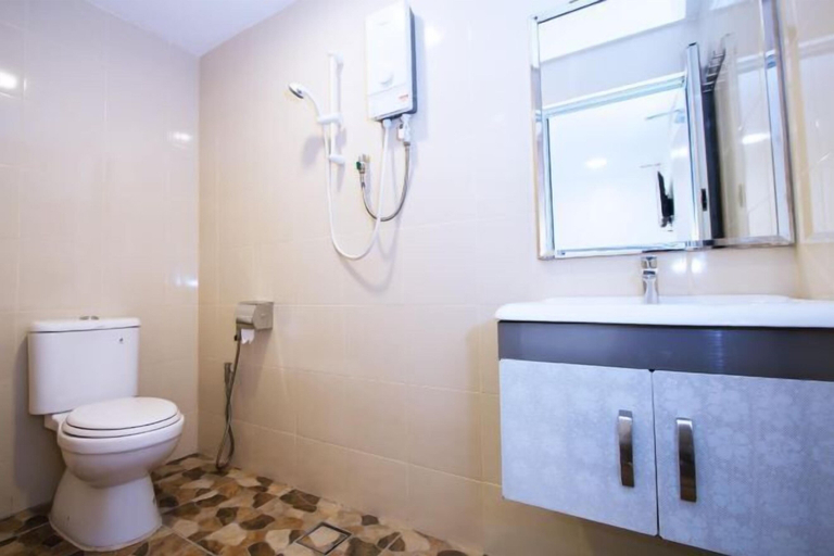 Bathroom 3, Star Romantic Hotel, Batu Pahat