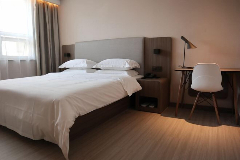 Bedroom 3, HanTing Hotel (Beijing Xidan Center), Beijing