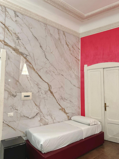 Bedroom 2, Il Tempio Della Capitale, Rome