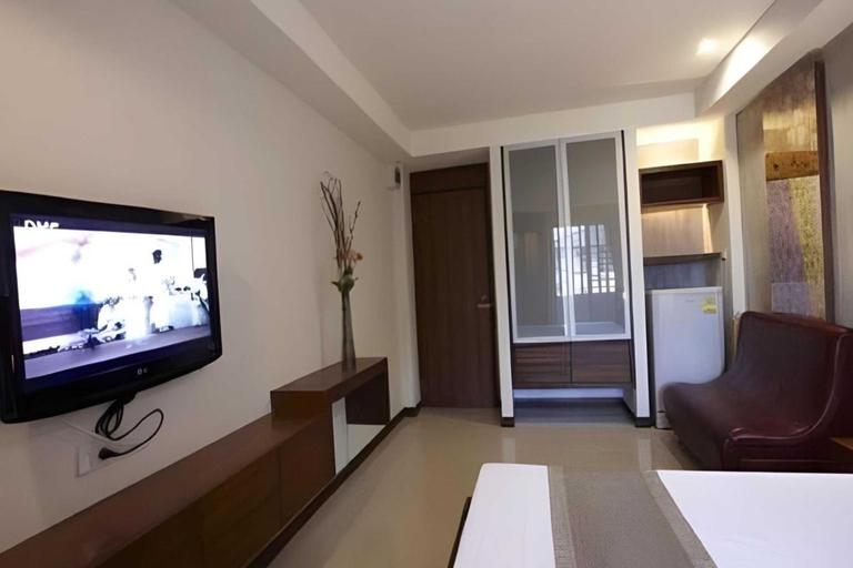 Others 2, Collection O The Bangkok Cha Cha Suite, Lat Phrao