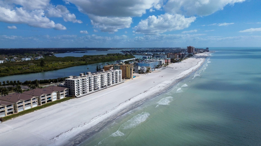 Beach 3, Gulf Shores #205, Pinellas