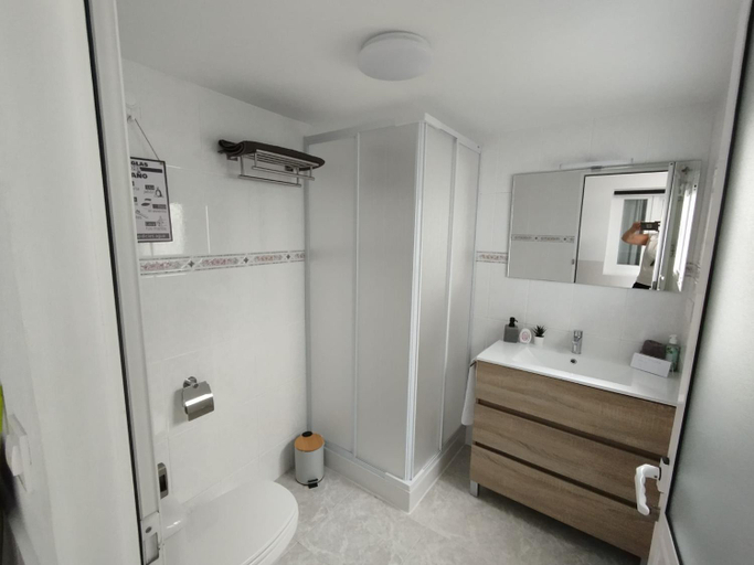 Bathroom 2, APARTAMENTOS LA CAPILLA, Pontevedra