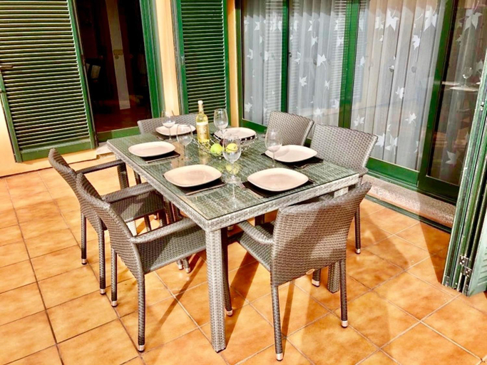 3, Villa- Sleep6- Private Pool and hot tub, Las Palmas