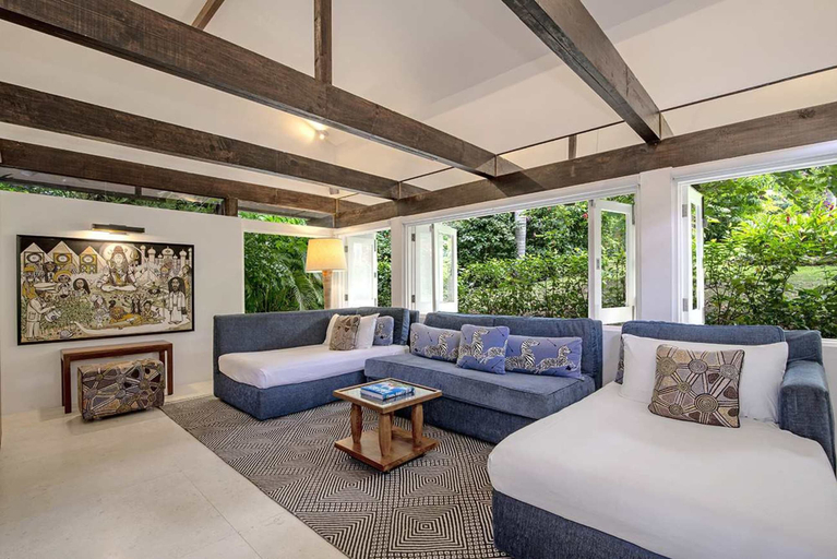 Room 5, Nature-inspired 4BR Modern Villa Pool Resort Access