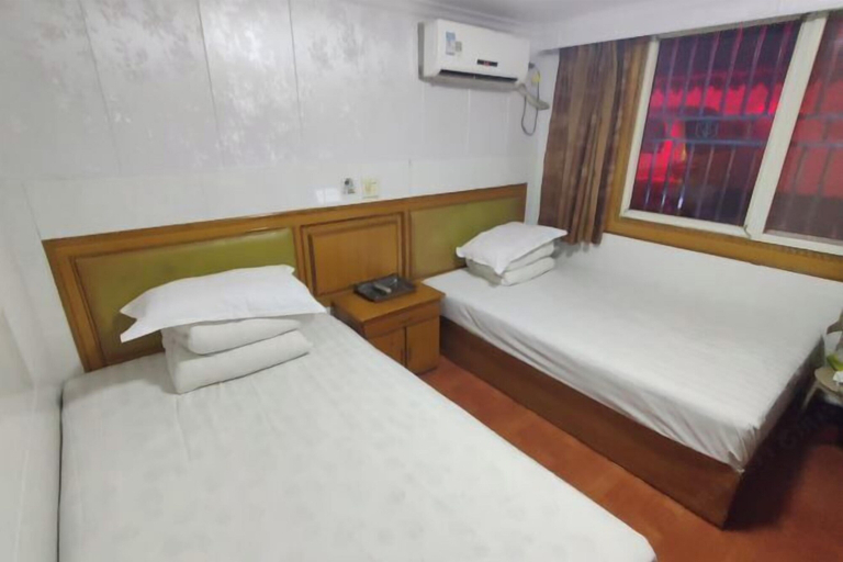Bedroom 5, Jinying Hostel, Shanghai