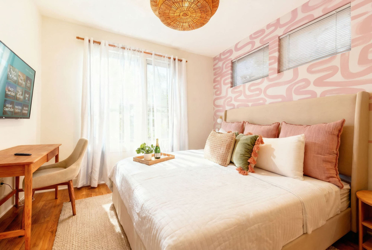 Room 4, Luxury Retreat Double Rooftop Deck Game Room, Davidson