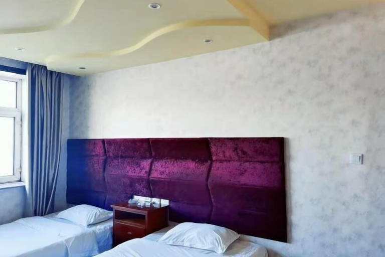 Bedroom 3, Xiaohonglou Hotel, Luohe, Qiqihar