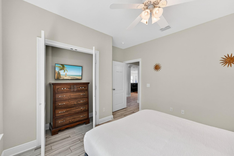 Bedroom 2, Beach House - Tropic Like It's Hot, Bay