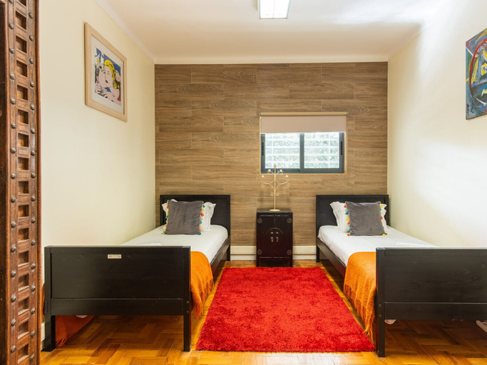 Room 2, Buganvilia Garden Private Pool, Cascais