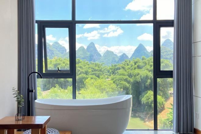 Bathroom, Qiqi Xiaozhan (Yangshuo Impression Liusanjie Scenic Area Shop), Guilin