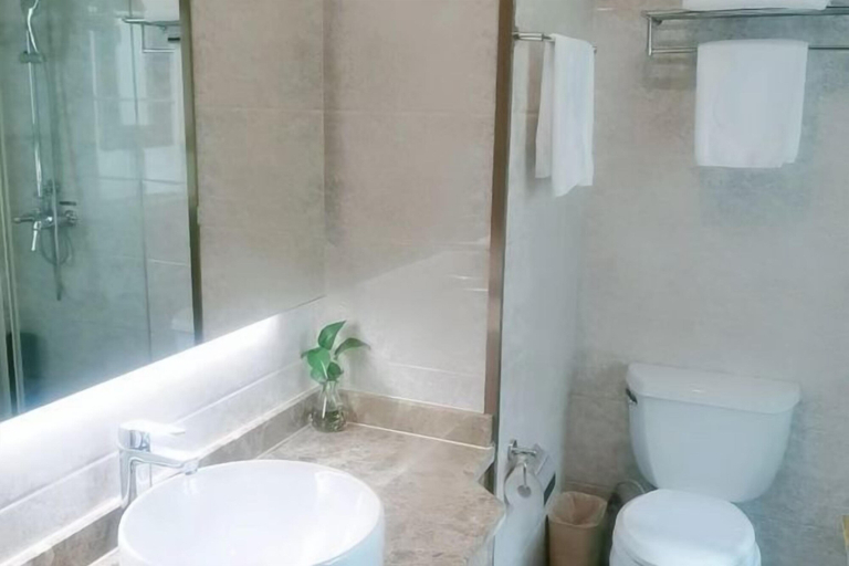 Bathroom 4, Mingzhu Lake Swan Garden Resort, Shanghai