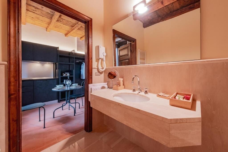 Bathroom 2, Relais Macconago, Milano
