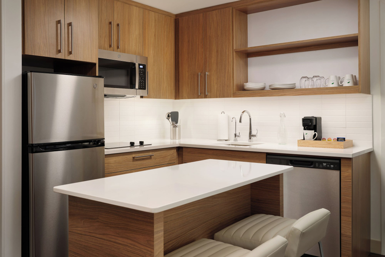 Private kitchen 5, Element by Marriott Pooler Savannah Airport, Chatham