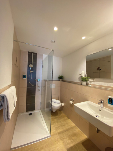 Bathroom 5, Hotel Asgard, Augsburg