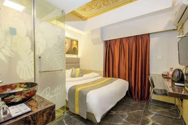 Bedroom 5, Bandao Holiday Hotel, Changde
